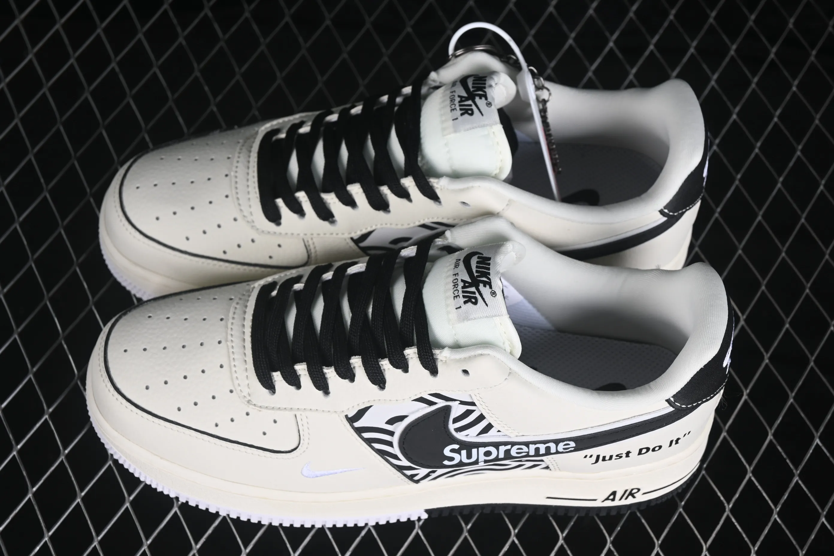 All categories Nk Air Force 1 Air Force series Nk Air Force 1 Low Air Force low-top Nike Air Force 1'07 Low Air Force 1 low-top casual sneakers DK0188-149
